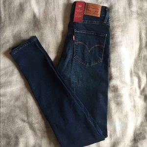 Levi’s 721 High Rise Skinny Jean